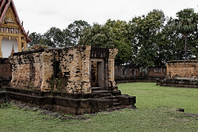 Prasat Sa Kamphaeng Yai-036